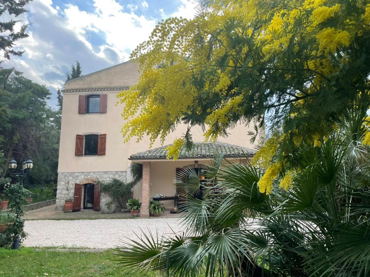 Bed and Breakfast Casale La Civetta à Larino Extérieur photo
